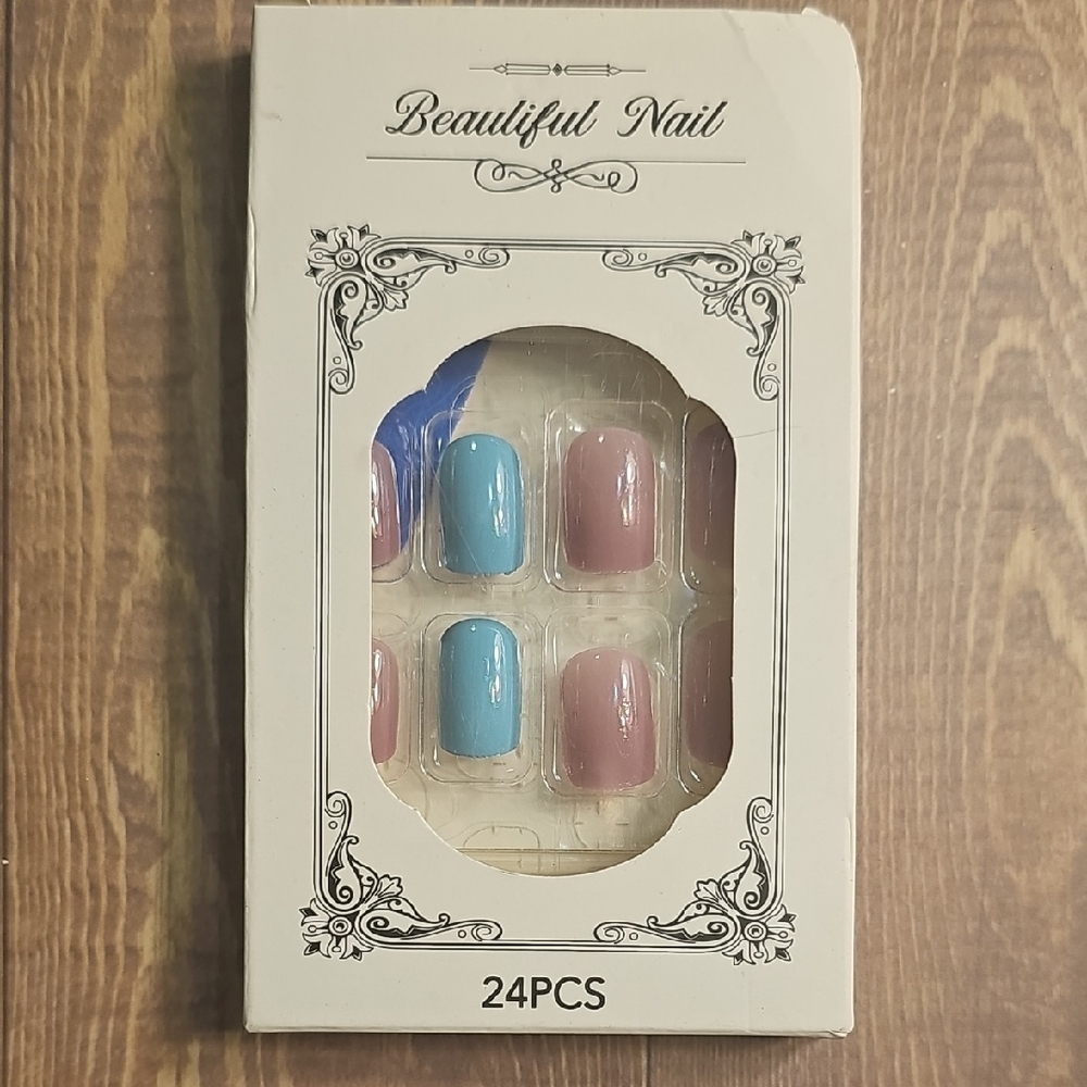 Beautiful Nail 24PCS Blue and Pink Set